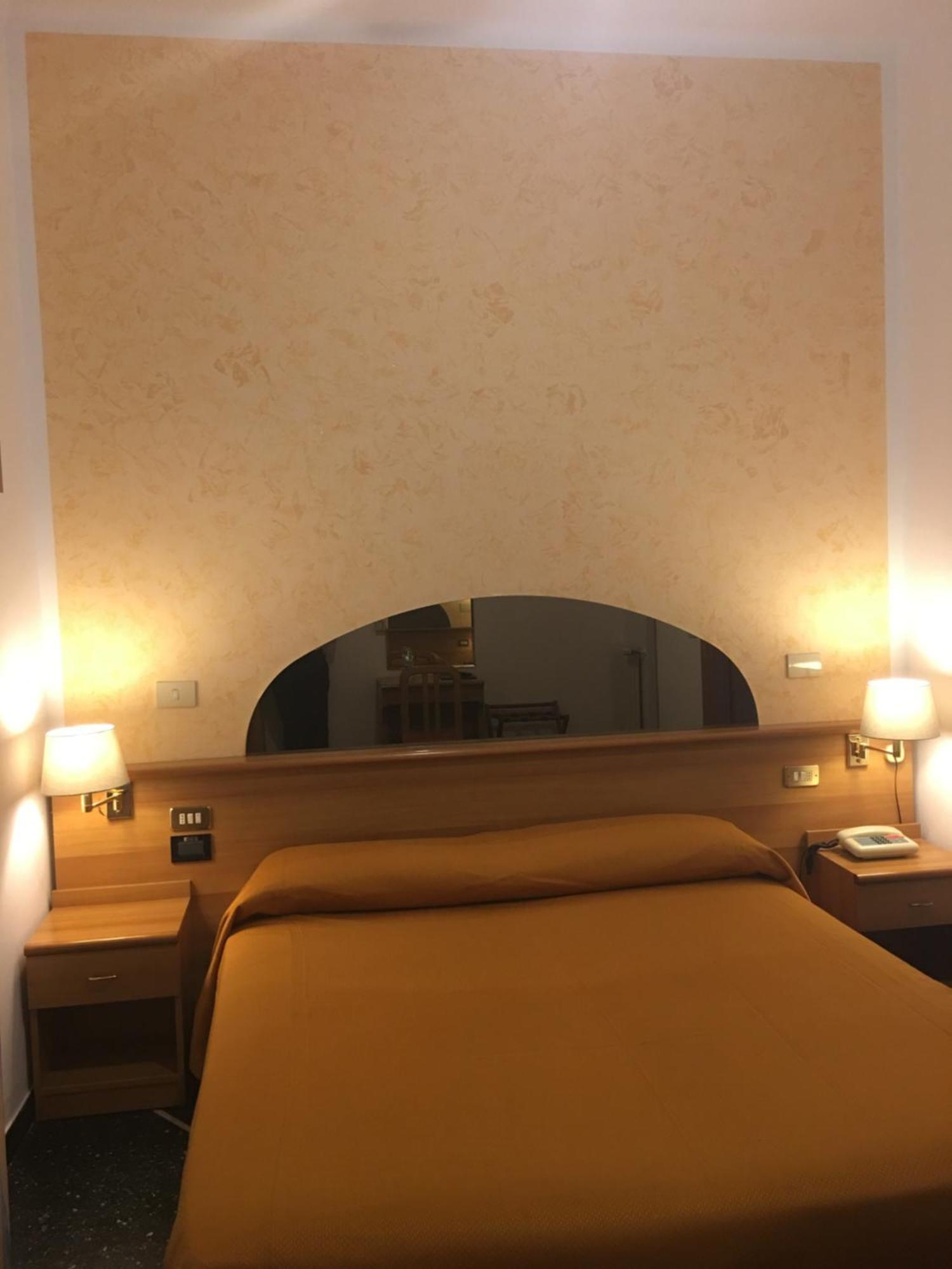 Hotel Villa Camilla Varazze Zewnętrze zdjęcie